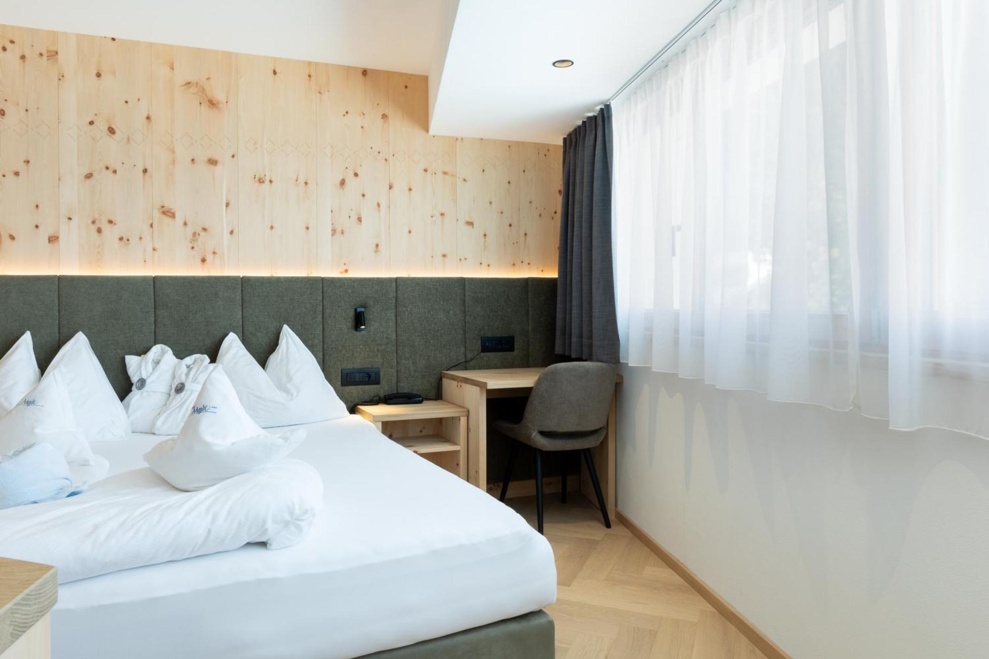 Mountain Hotel Mezdi Colfosco Luaran gambar