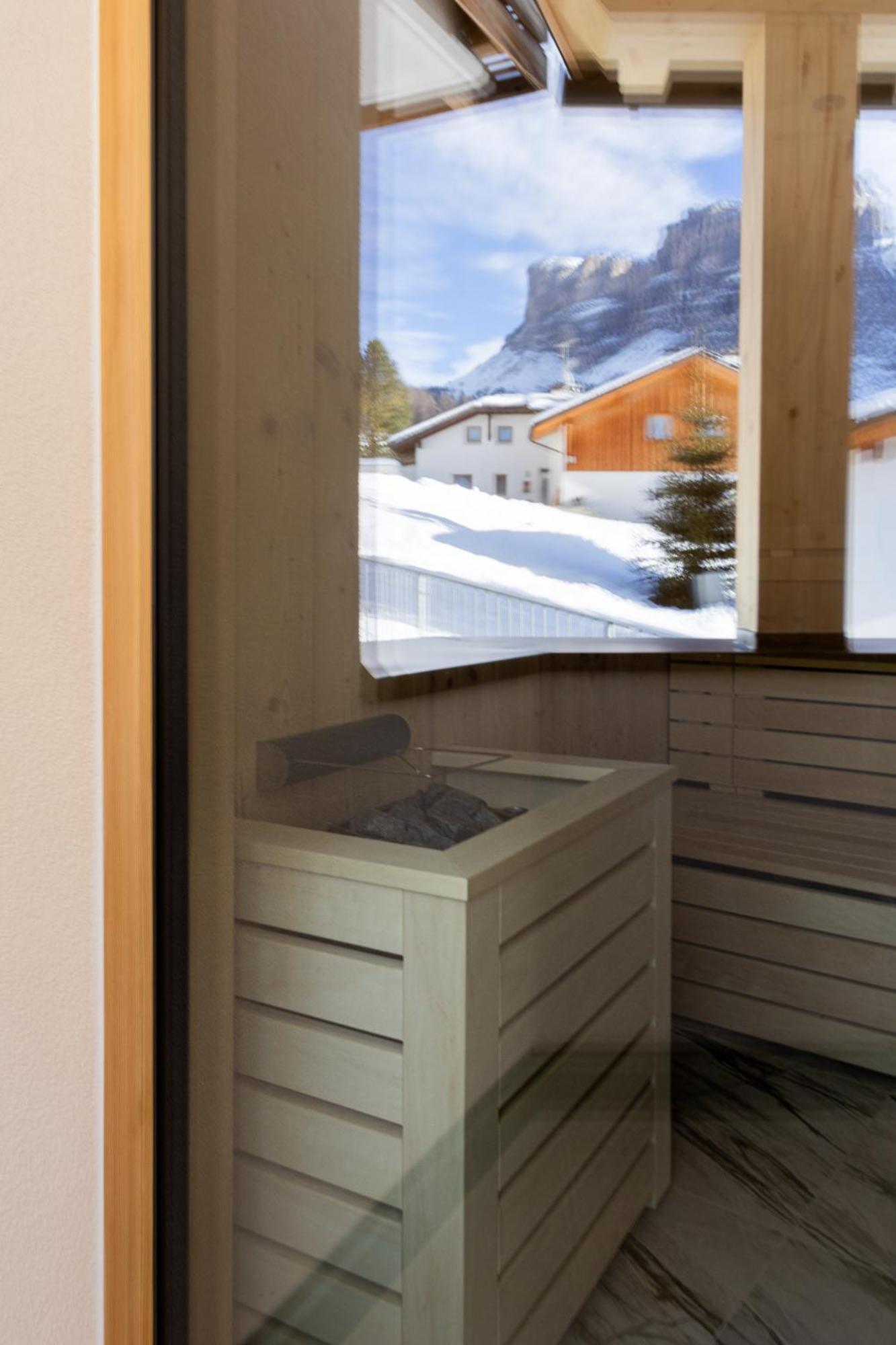 Mountain Hotel Mezdi Colfosco Luaran gambar