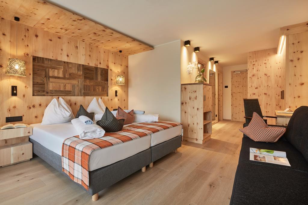 Mountain Hotel Mezdi Colfosco Luaran gambar