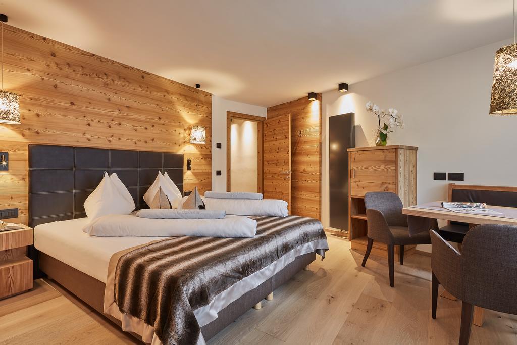 Mountain Hotel Mezdi Colfosco Luaran gambar